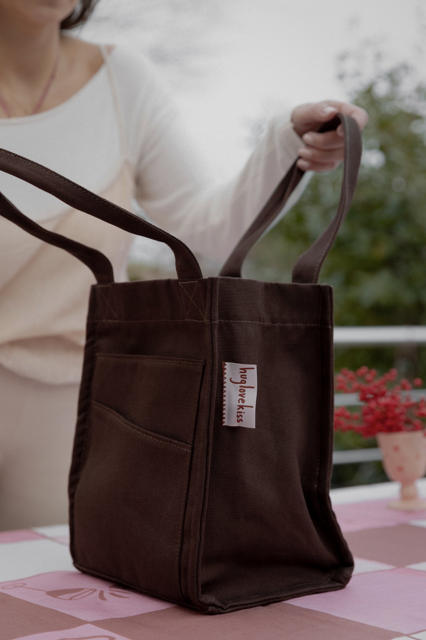 Big Hug Bag - Chocolate Kiss