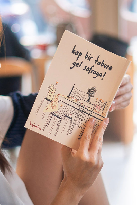 Huglovekiss Tarifler ve Hikayeleri Kitabı